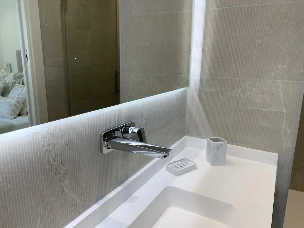 Sitges Spaces Oasis Suites- 4 Bedroom, 4 Ensuite Bathrooms, Terrace, Pool, Sitges Centre Appartement