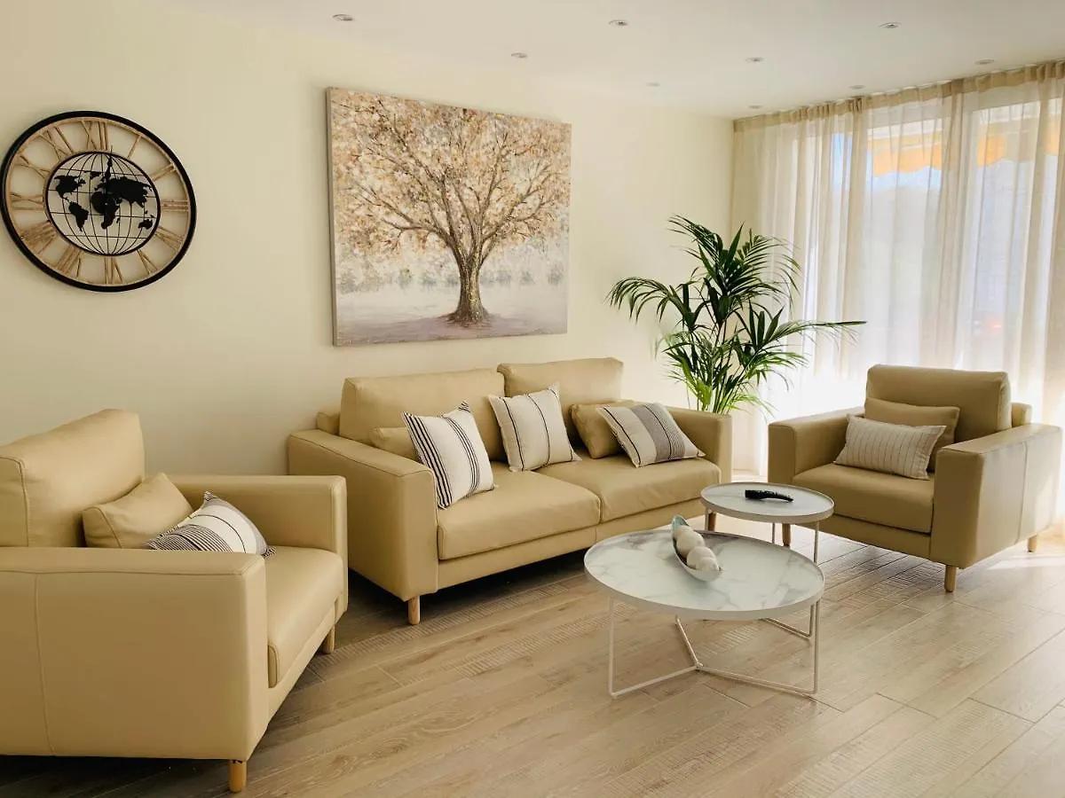 Sitges Spaces Oasis Suites- 4 Bedroom, 4 Ensuite Bathrooms, Terrace, Pool, Sitges Centre Espagne
